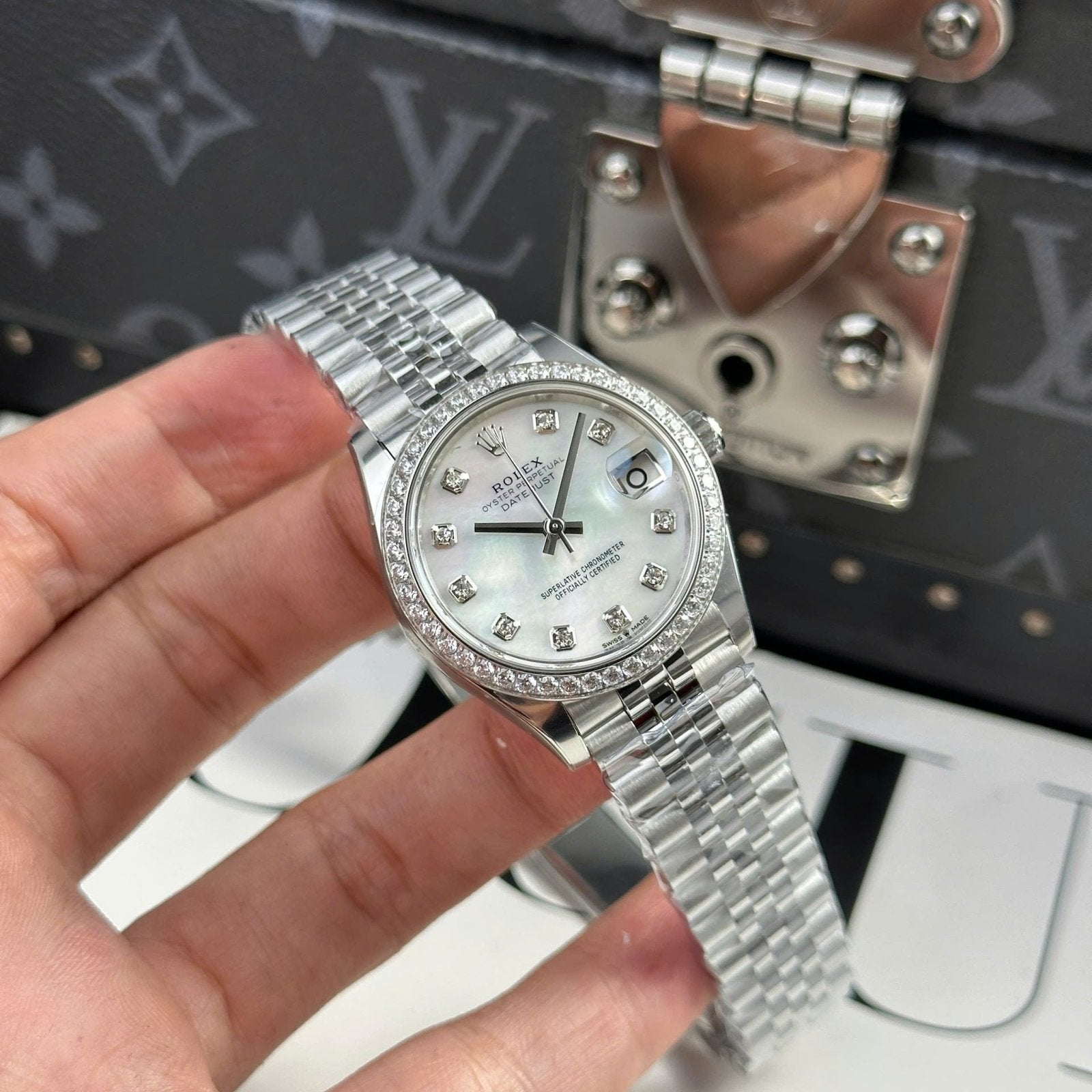 Rolex DateJust Watch Women Dial MOP Bezel Diamonds 31mm