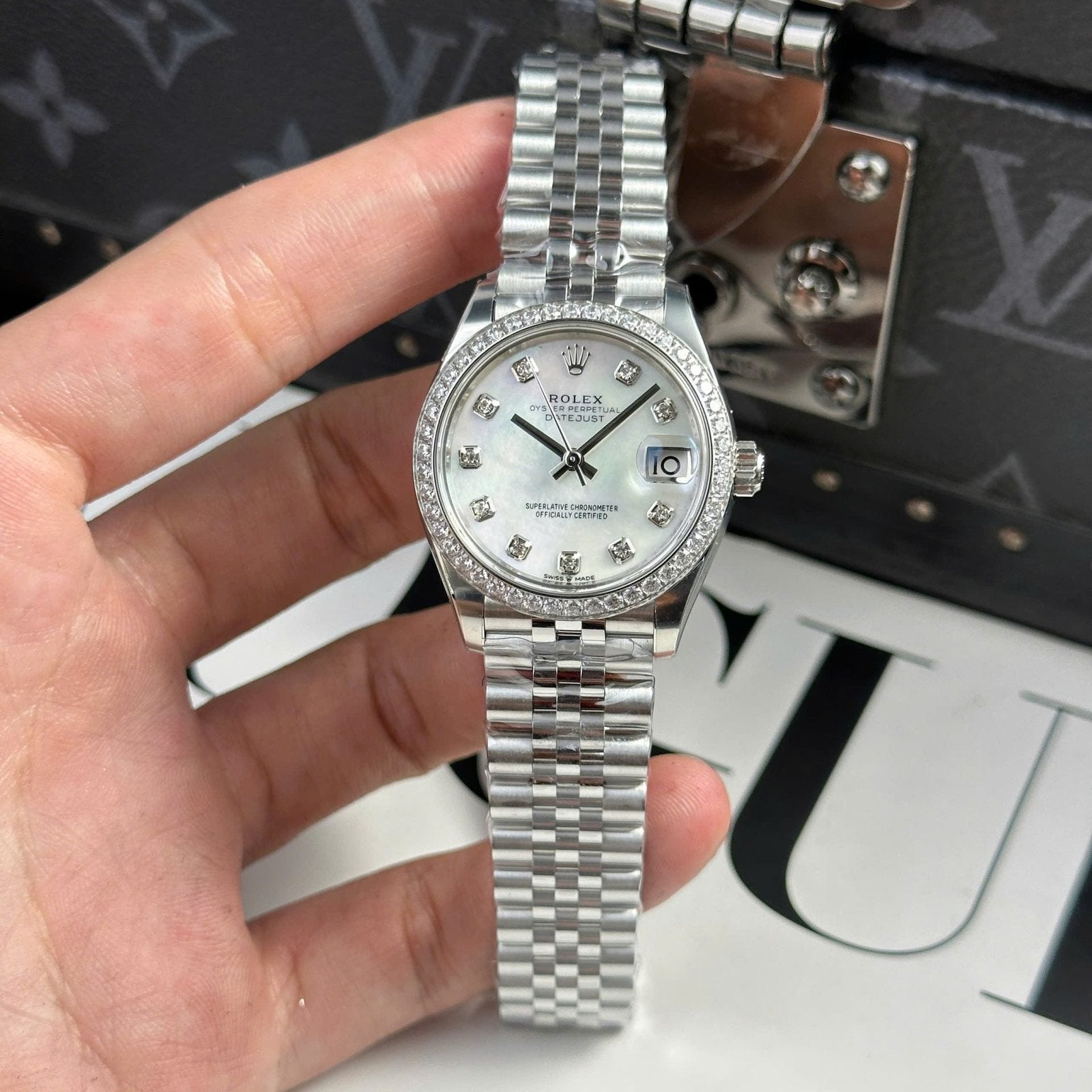 Rolex DateJust Watch Women Dial MOP Bezel Diamonds 31mm