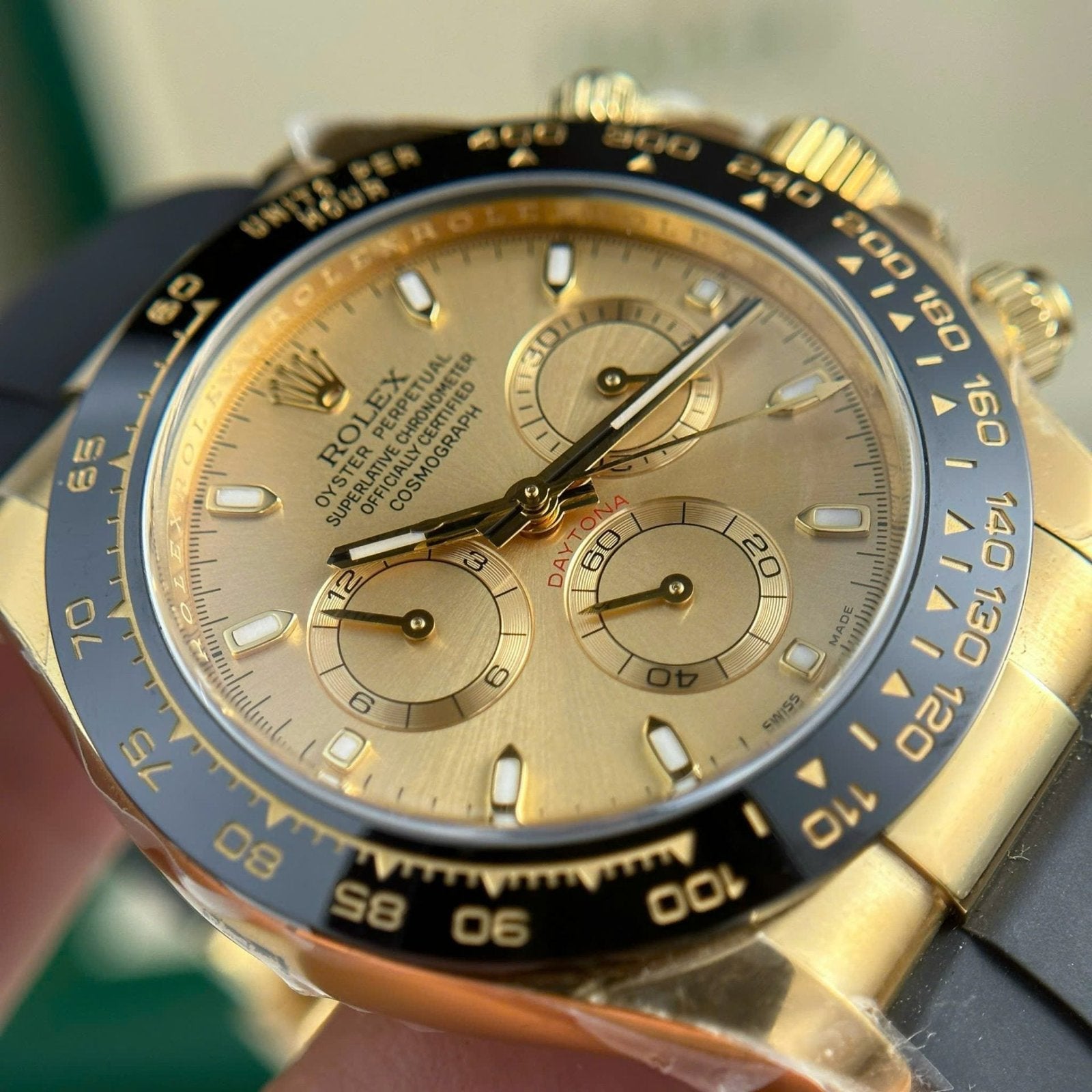 Rolex Daytona 116518LN Watch Dial Yellow Champagne 40mm
