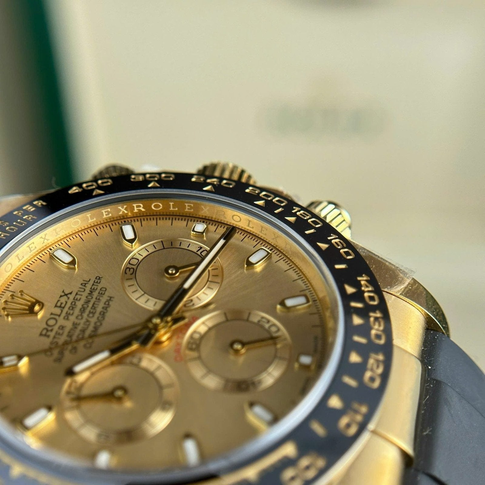 Rolex Daytona 116518LN Watch Dial Yellow Champagne 40mm