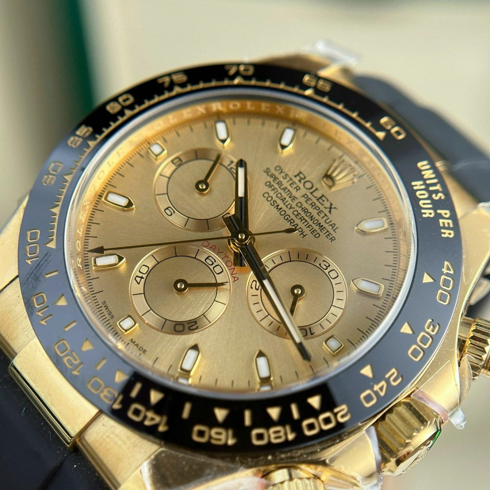 Rolex Daytona 116518LN Watch Dial Yellow Champagne 40mm