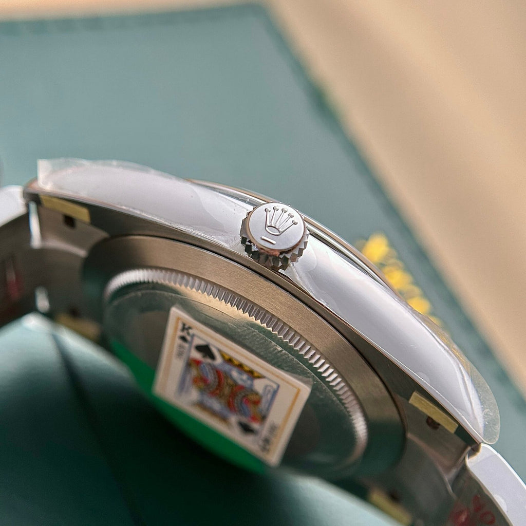 Rolex Oyster Perpetual 124300 Red Dial Oyster Strap 41mm