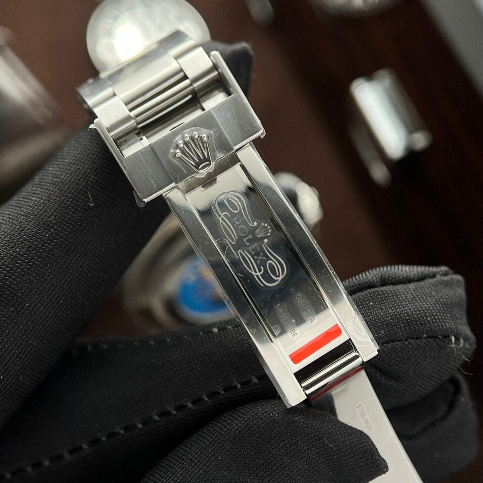 Rolex Submariner 116610LV Hulk Watch 40mm