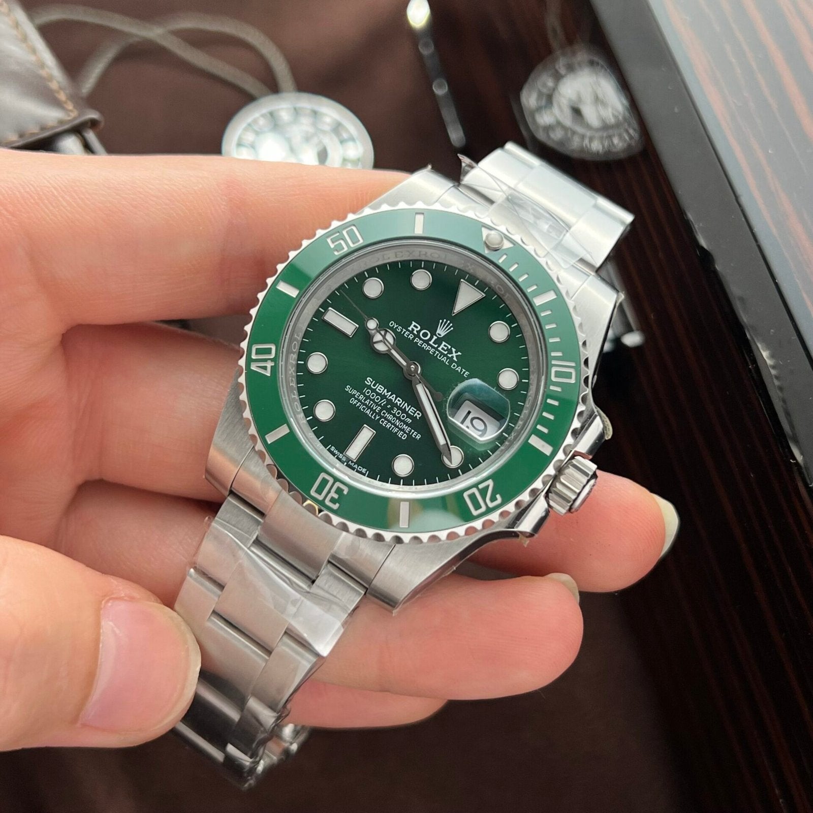 Rolex Submariner 116610LV Hulk Watch 40mm
