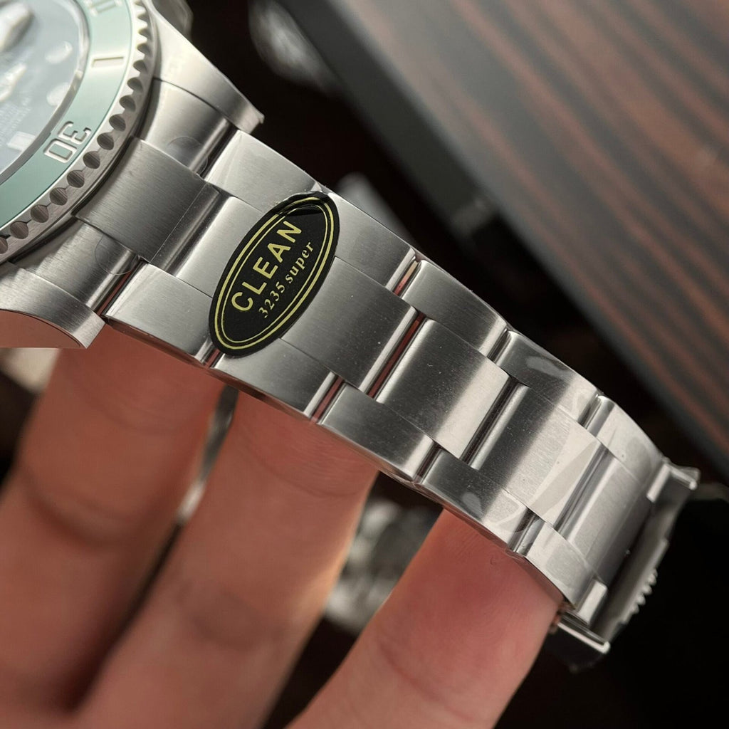 Rolex Watch Submariner 126610LV Stabucks 40mm