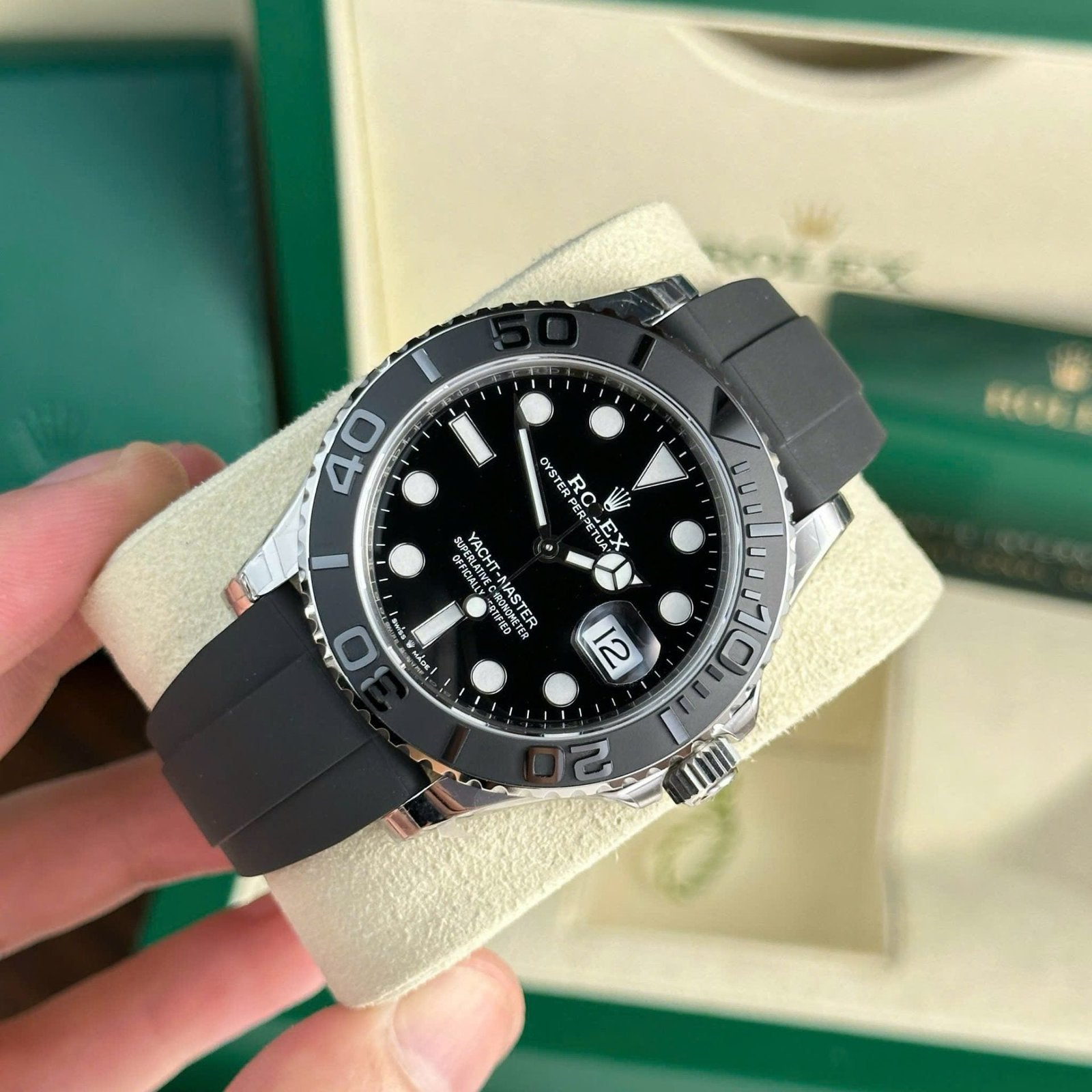 Rolex Yacht 226659 Watch 42mm