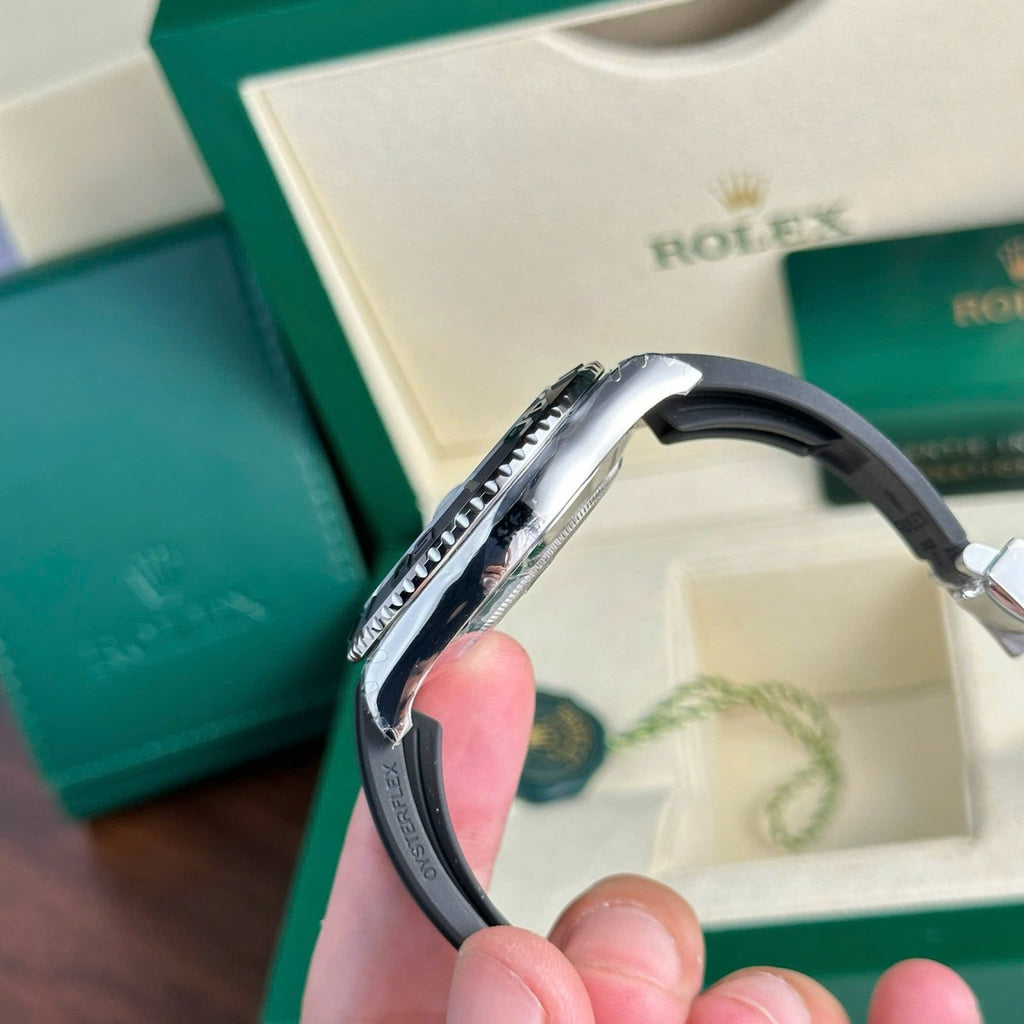 Rolex Yacht 226659 Watch 42mm