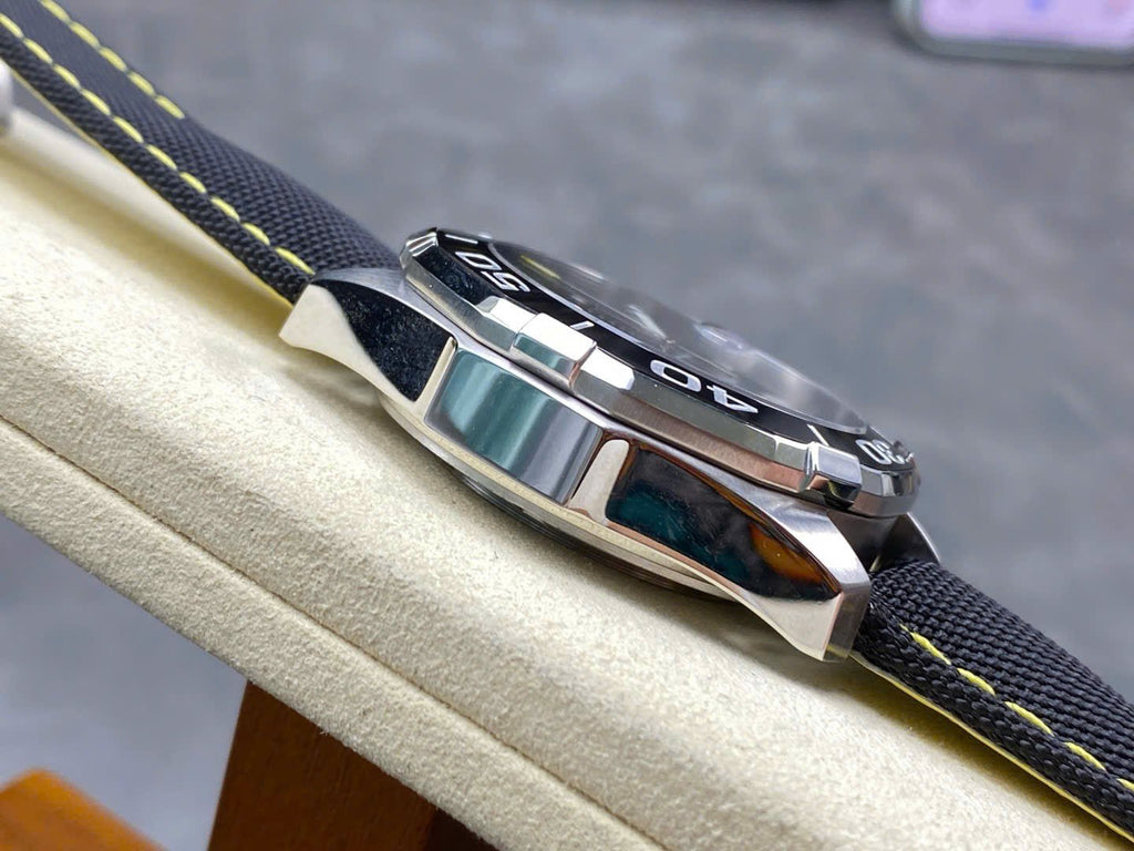 TAG Heuer Watch Black Leather Strap 43mm