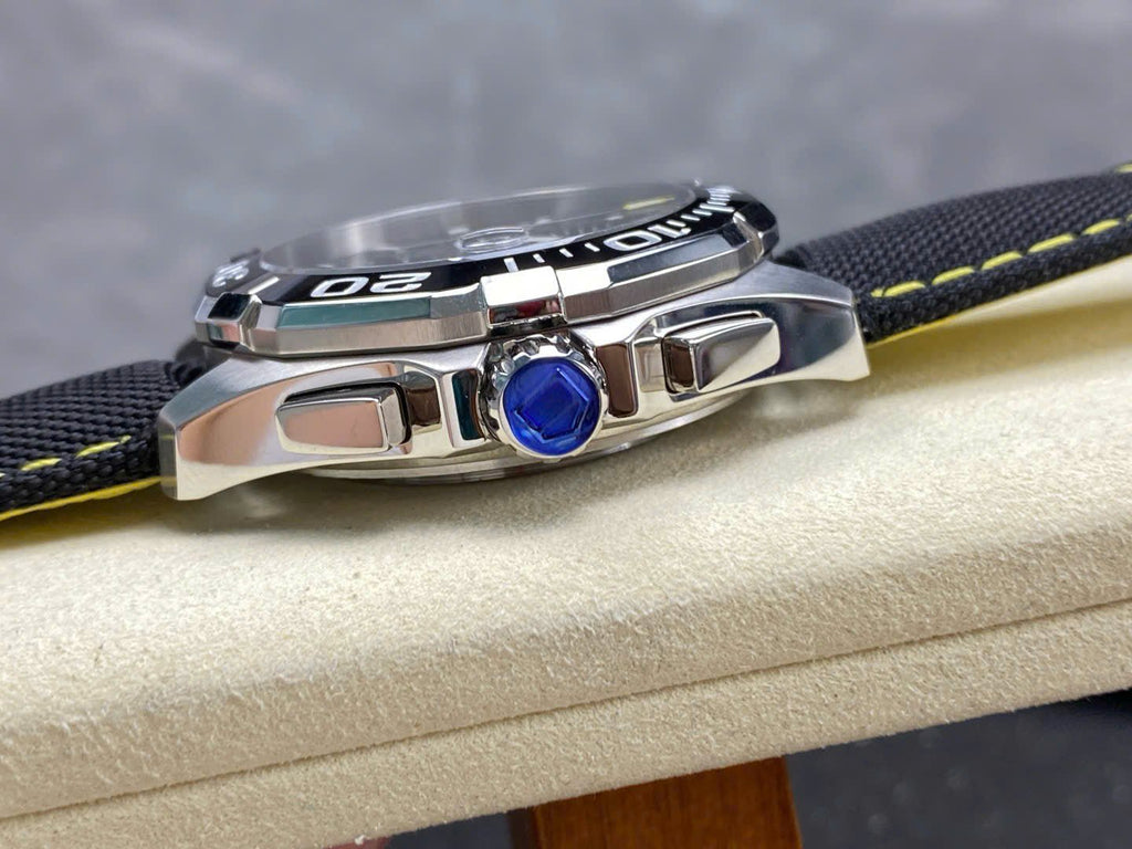 TAG Heuer Watch Black Leather Strap 43mm