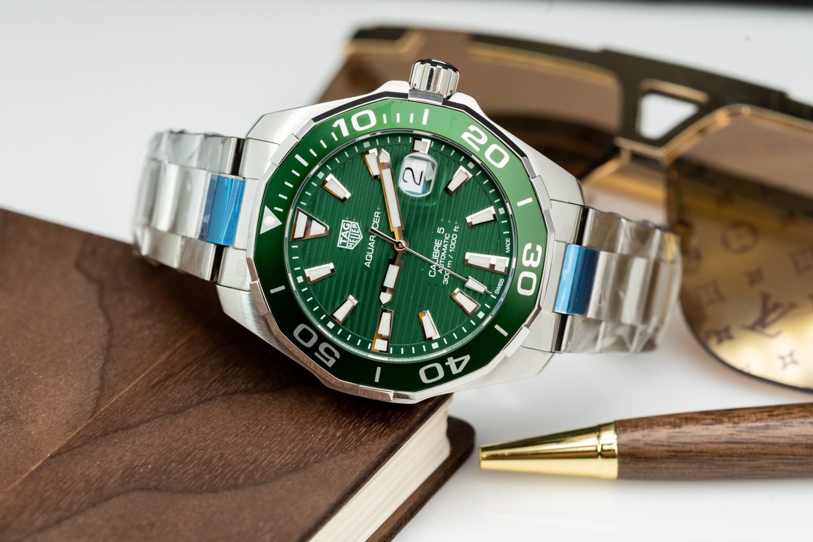 Tag Heuer Watch Aquaracer Green Dial Metal Wire 43mm