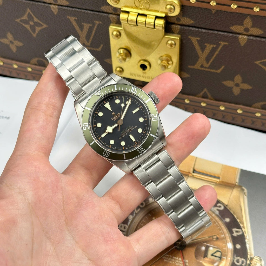 Tudor  Watch Black Bay Harrods M79230G Bezel Green  41mm