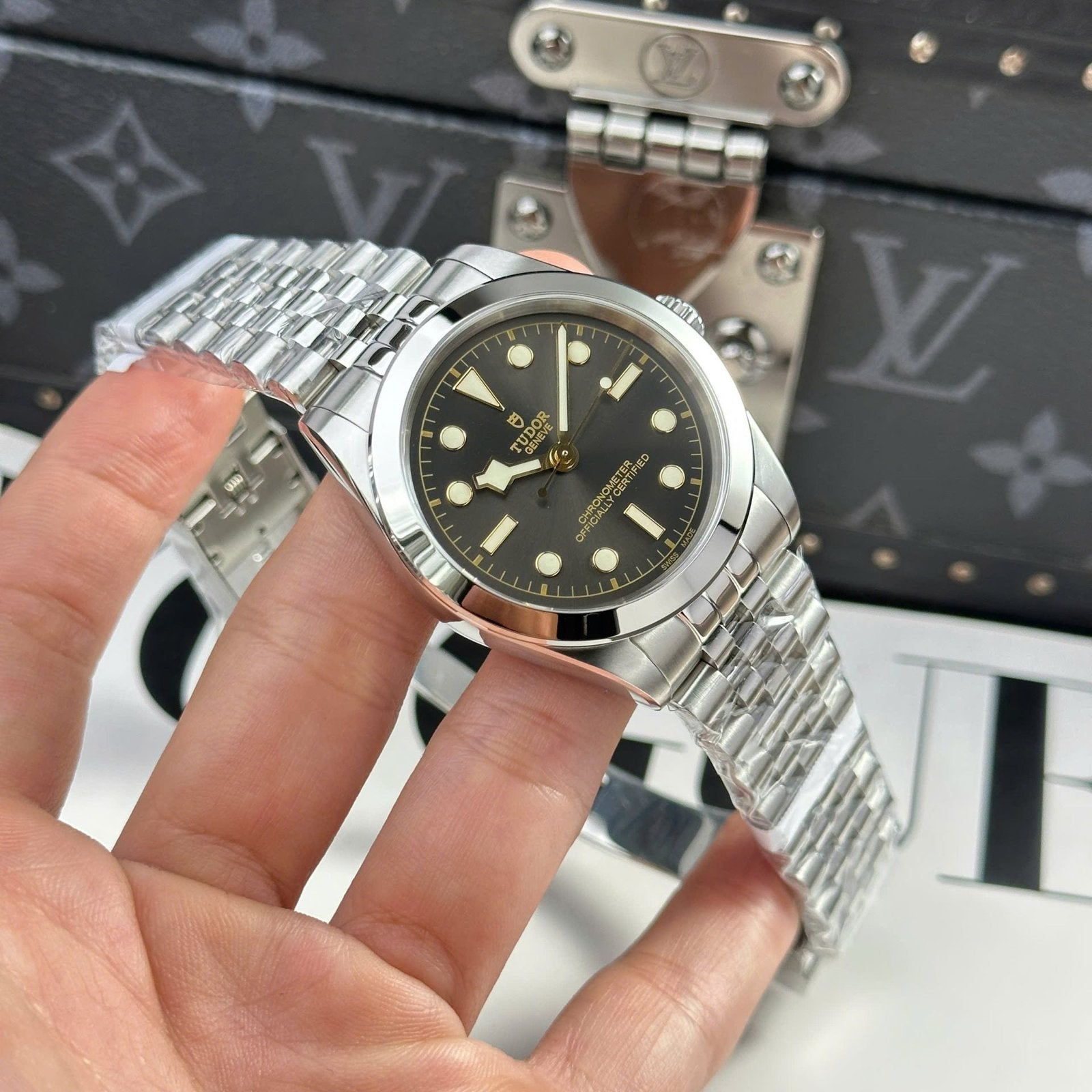 Tudor Black Bay M79660 Watch Men Jubilee Strap 39mm