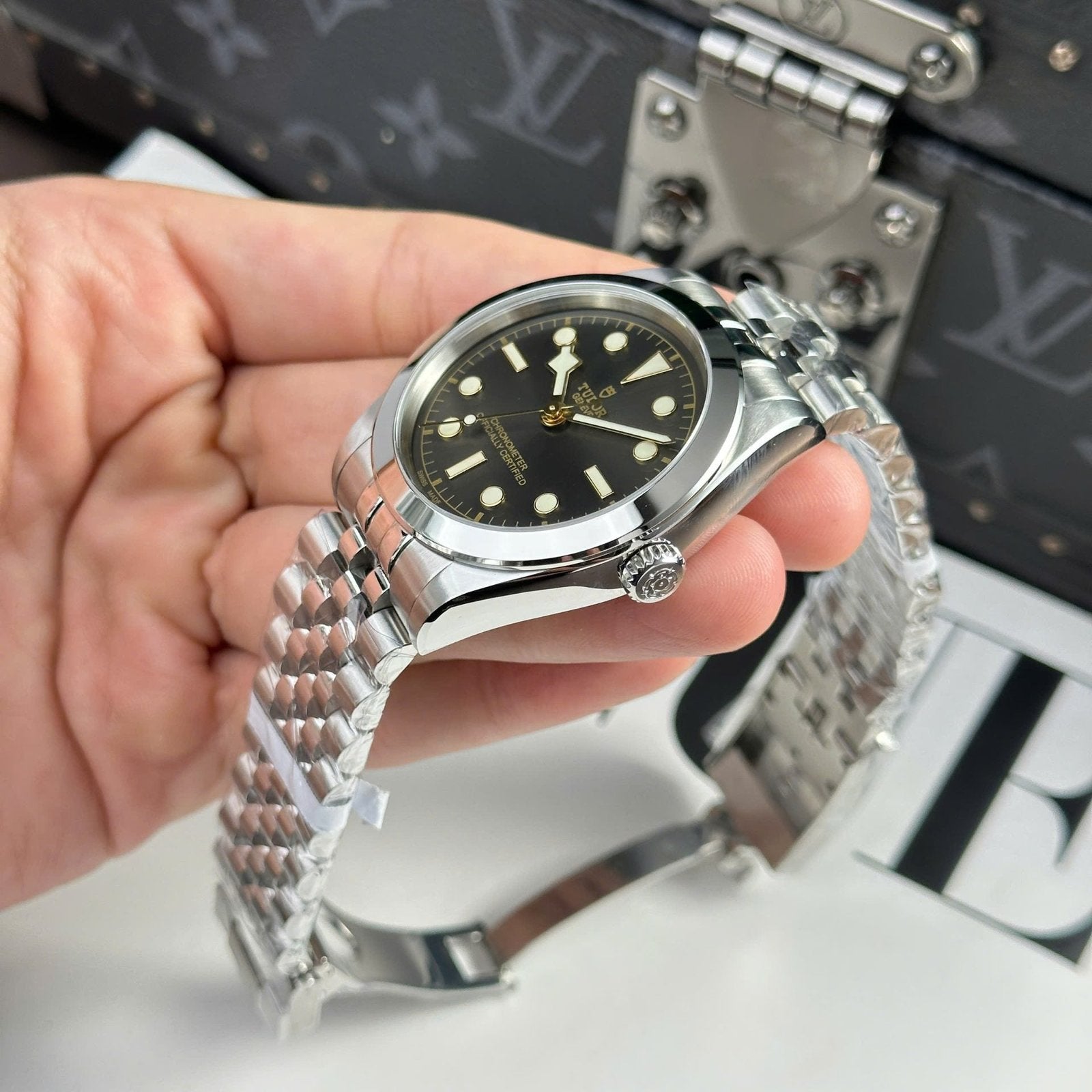 Tudor Black Bay M79660 Watch Men Jubilee Strap 39mm