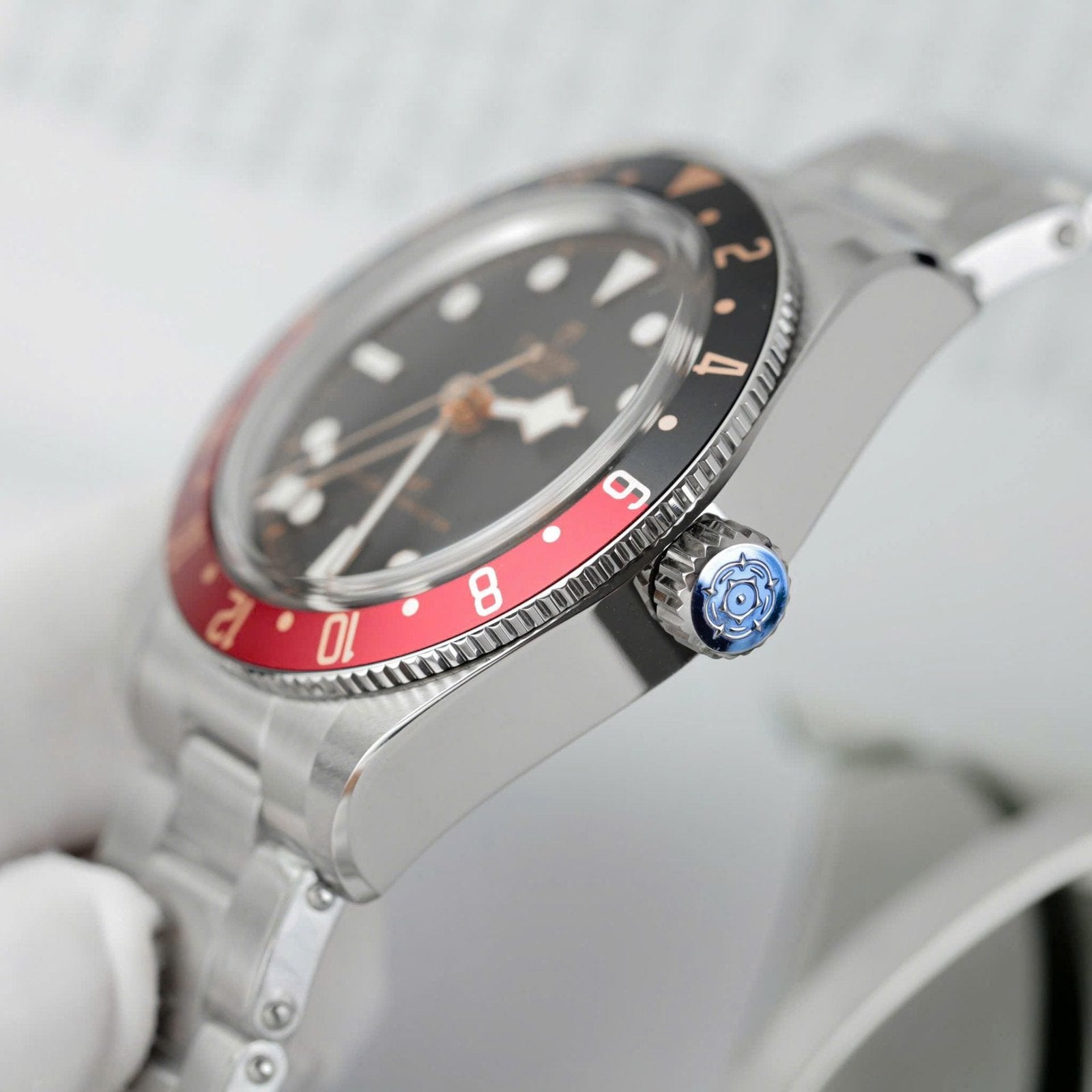 Tudor Watch Black Bay GMT Men’s Black Dial Metal Strap 39mm