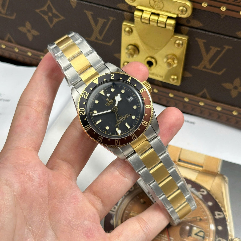 Tudor Watch Black Bay GMT S&amp;G M79833MN Black Dial Metal Strap 41mm