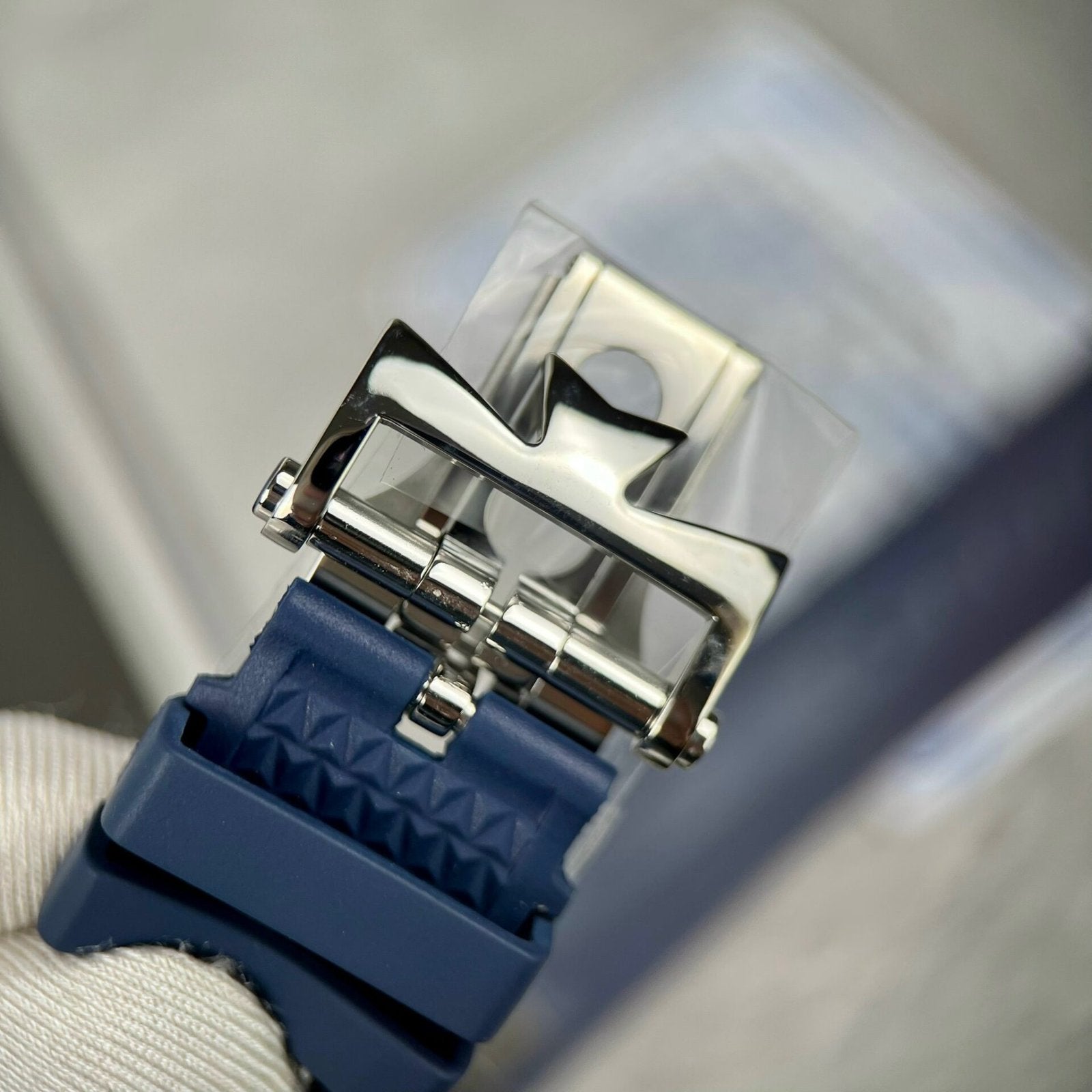 Vacheron Constantin 6000V Watch Blue 42.5mm