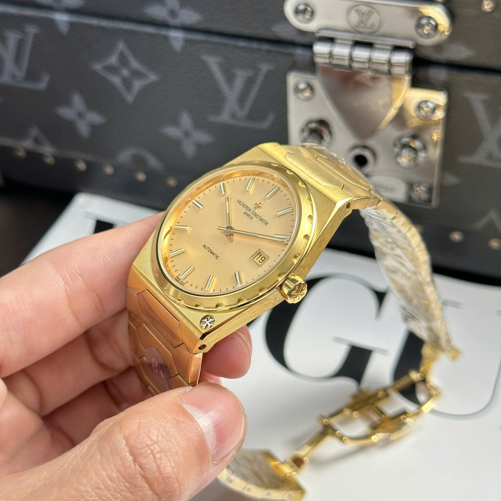 Vacheron Constantin Historiques 222 Watch Yellow 37mm