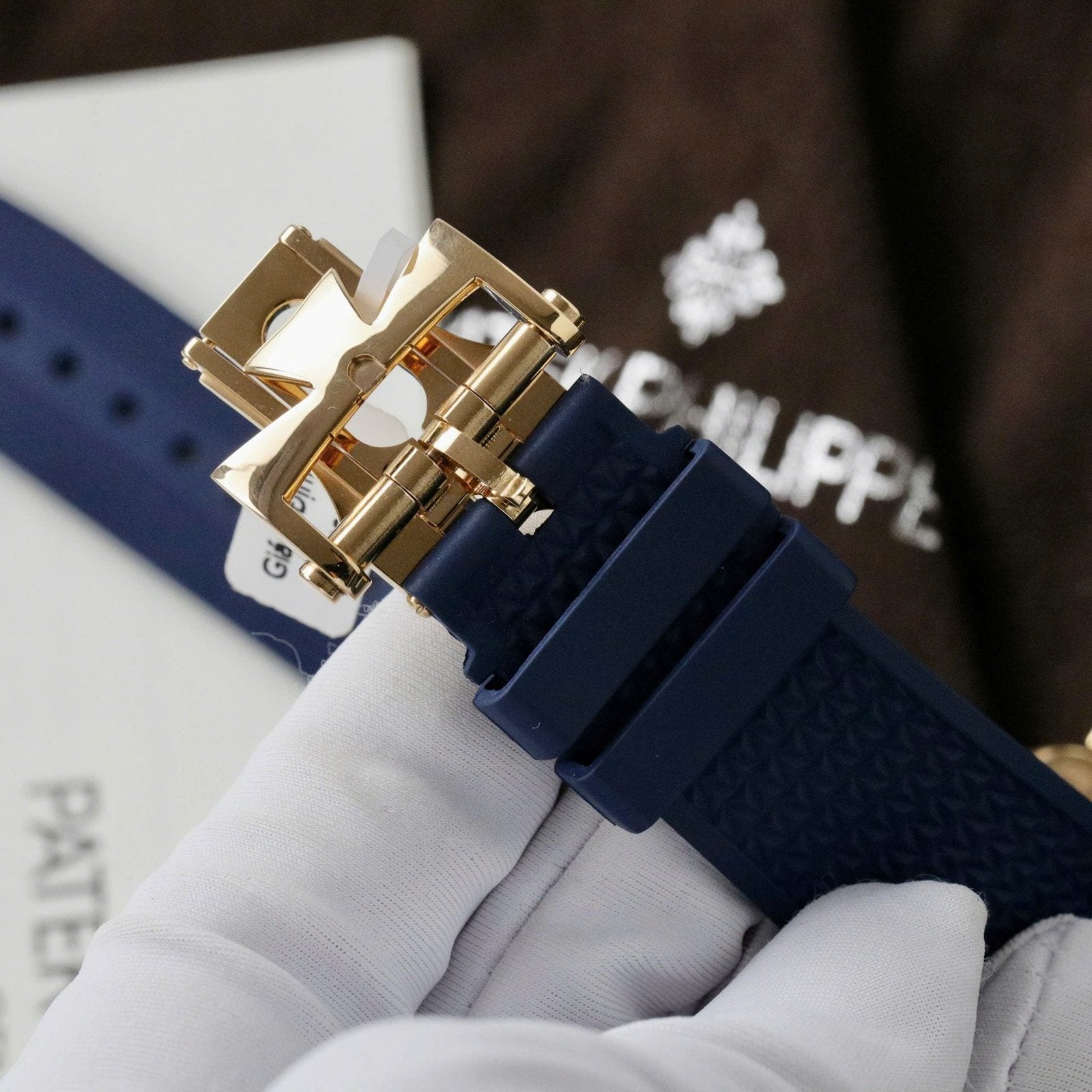 Vacheron Constantin Overseas 4500V Dial Blue Watch Gold Wrapped 41mm