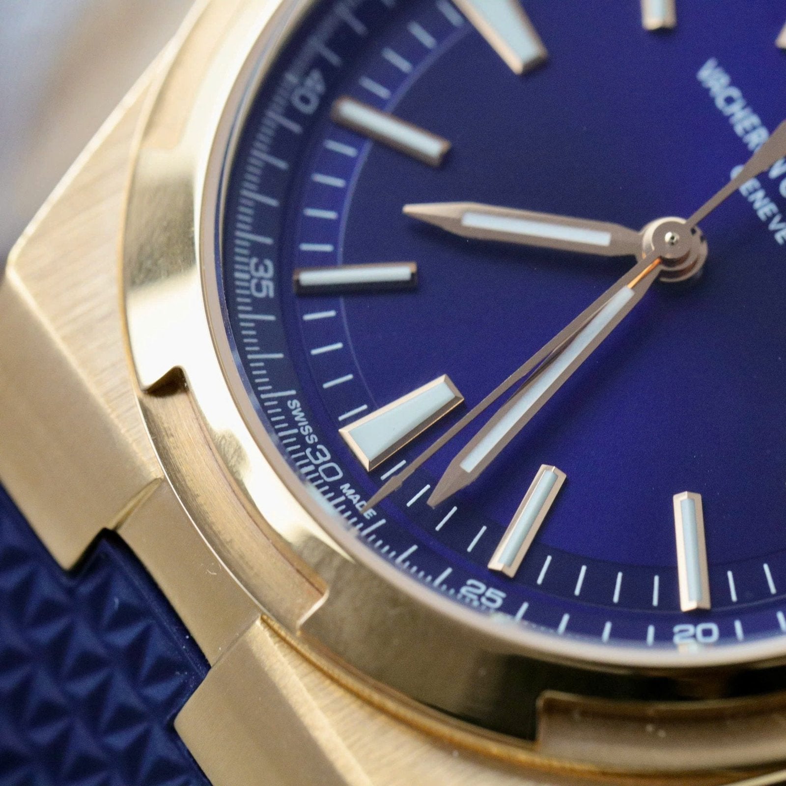 Vacheron Constantin Overseas 4500V Dial Blue Watch Gold Wrapped 41mm