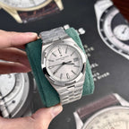 Vacheron Constantin Overseas 4500V Watch Silver Dial 41mm