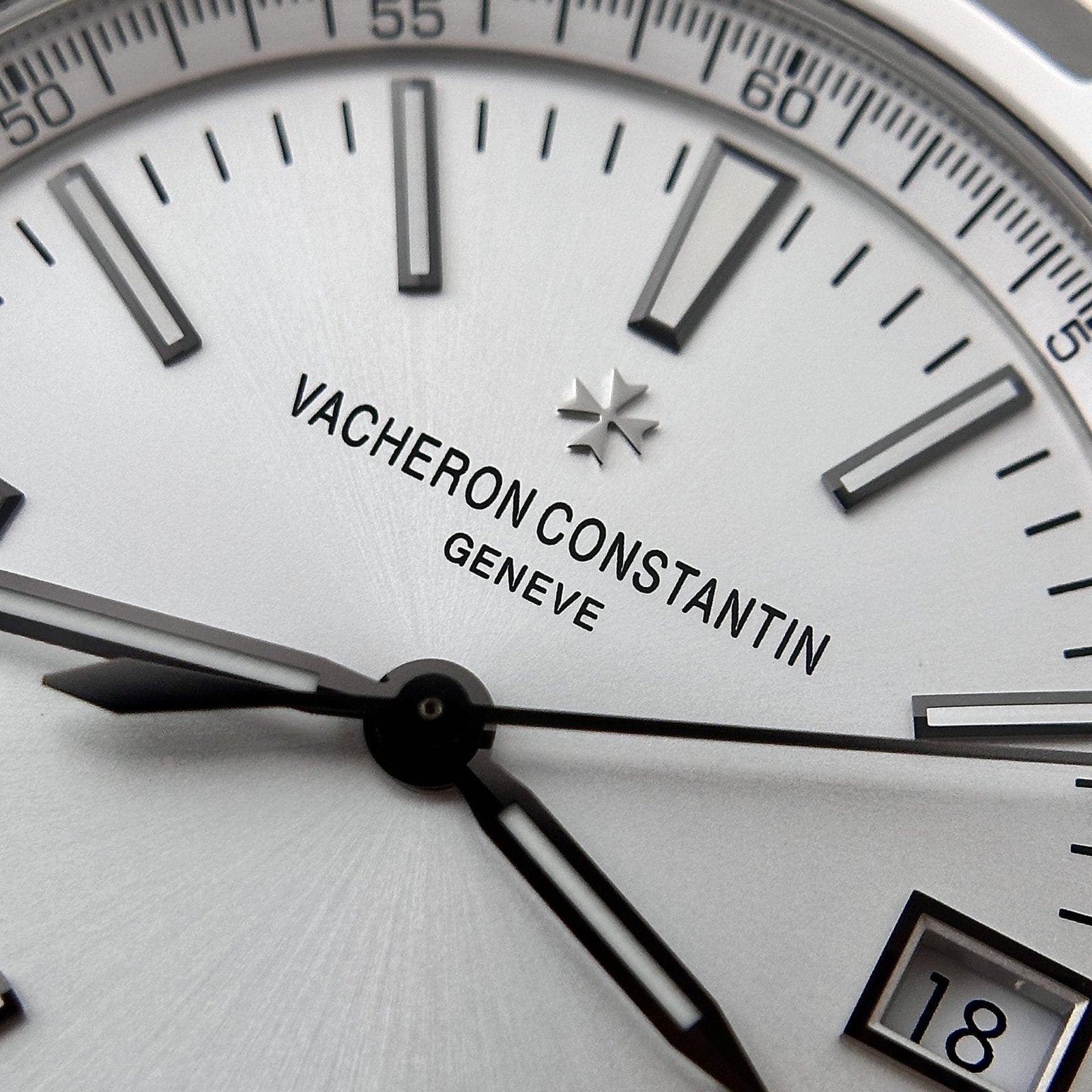 Vacheron Constantin Overseas 4500V Watch Silver Dial 41mm