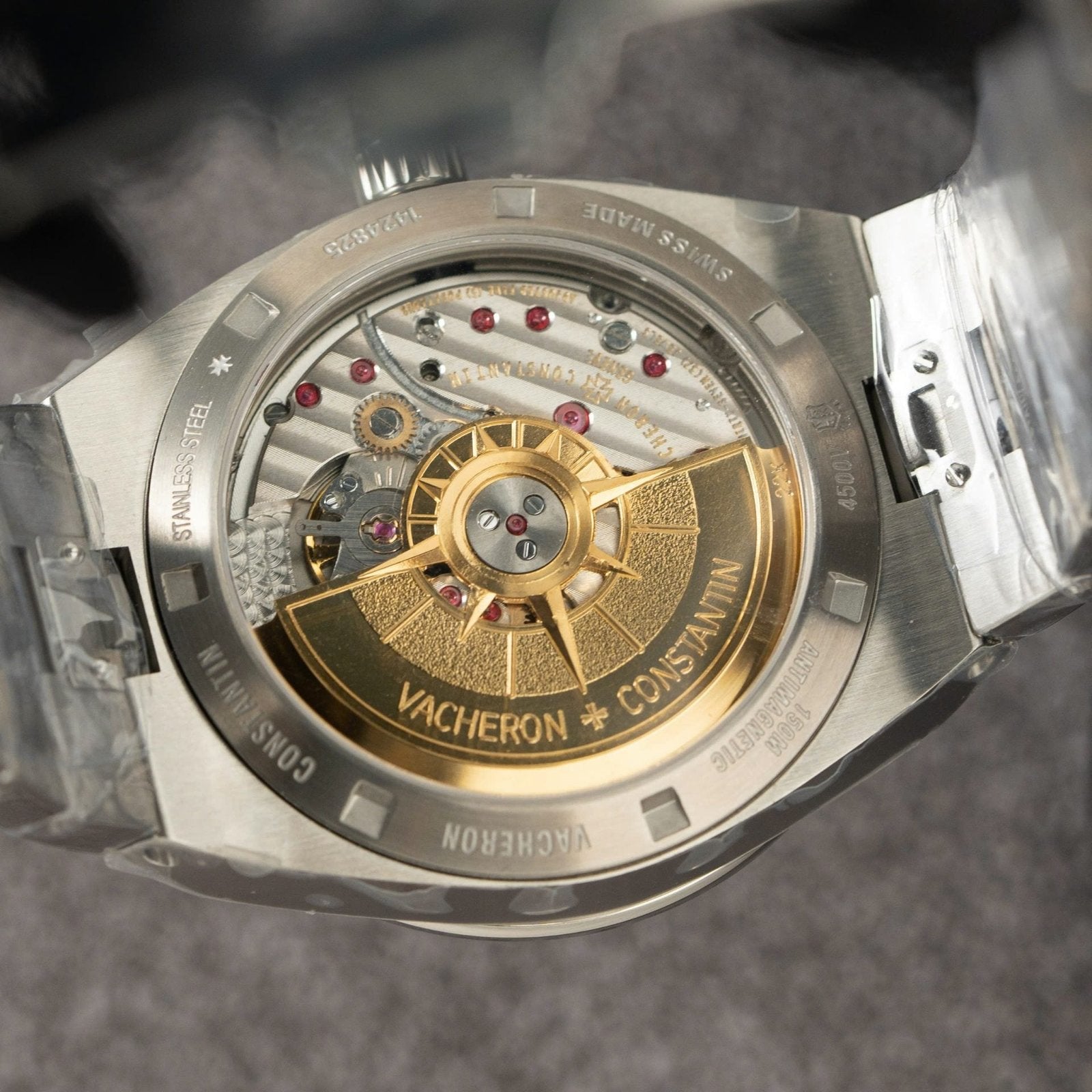 Vacheron Constantin Overseas 4500V Watch Green Dial 41mm