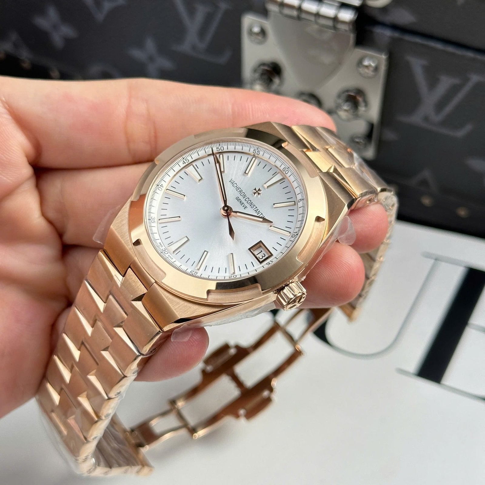Vacheron Constantin 4500V Rose Gold Watch White Dial 41mm