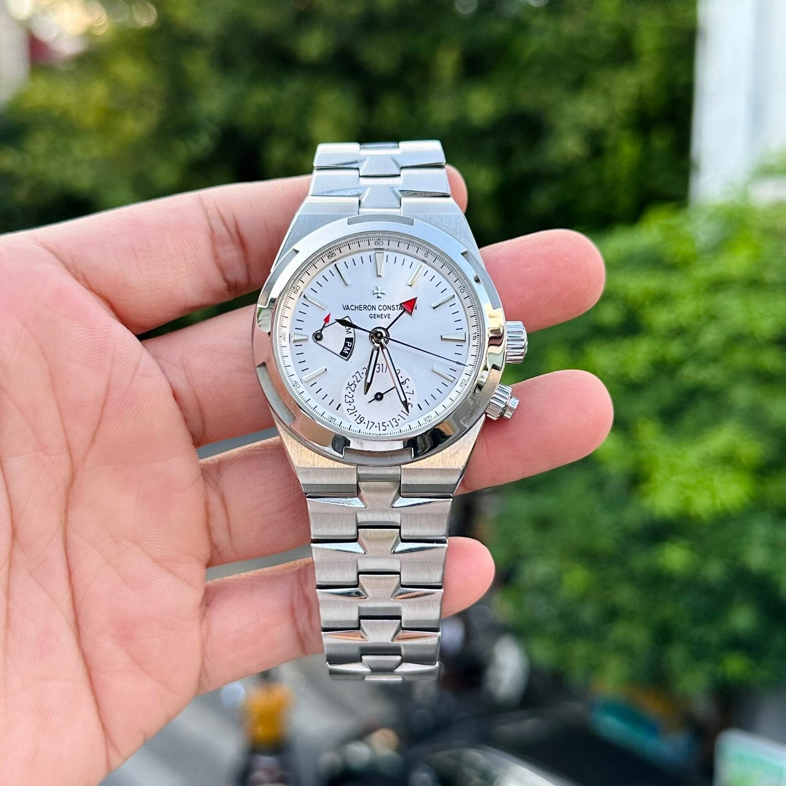Vacheron Constantin Overseas 7900V Dual Time Watch 41mm