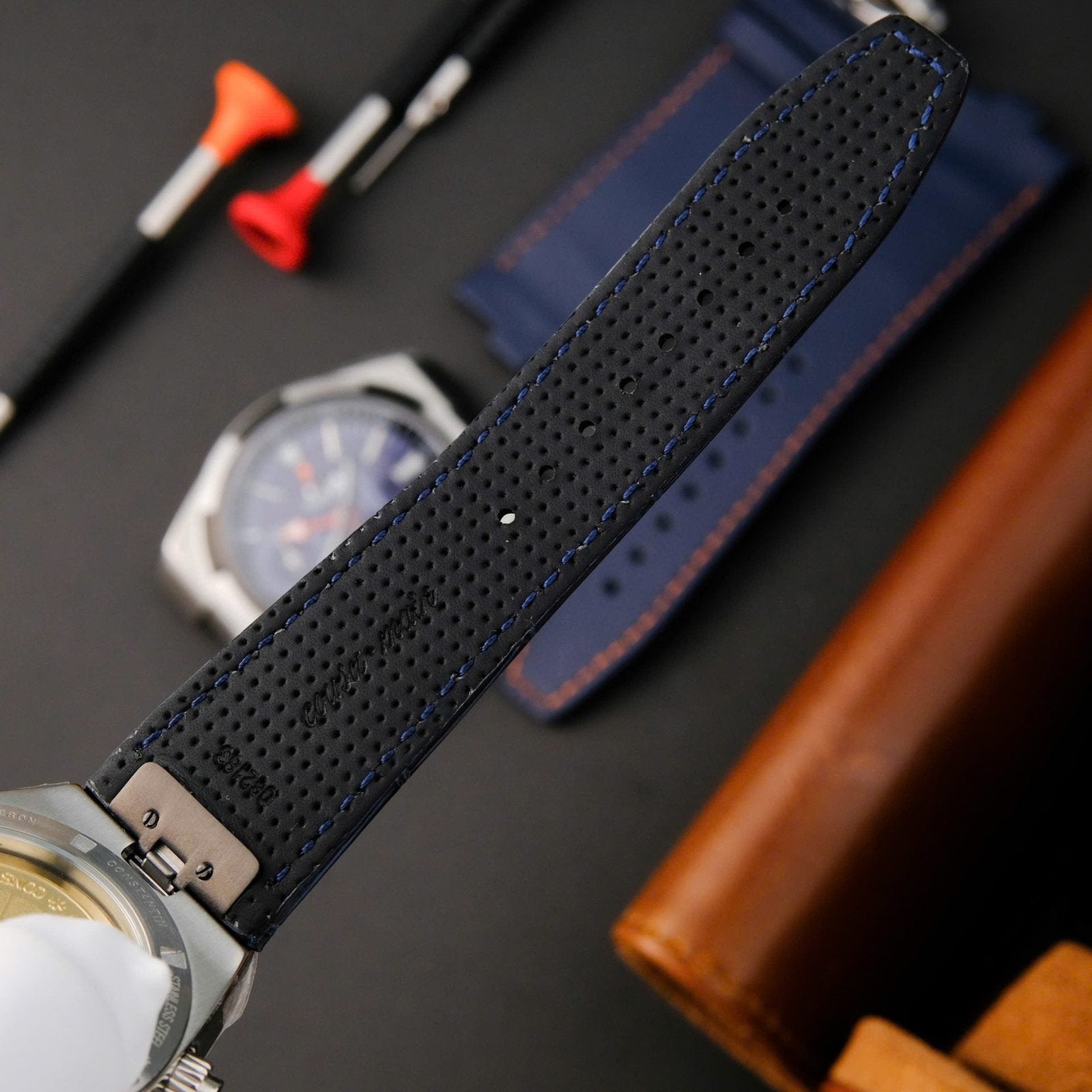 Vacheron Constantin Overseas Dual Time 7900V Watch Blue Dial 41mm