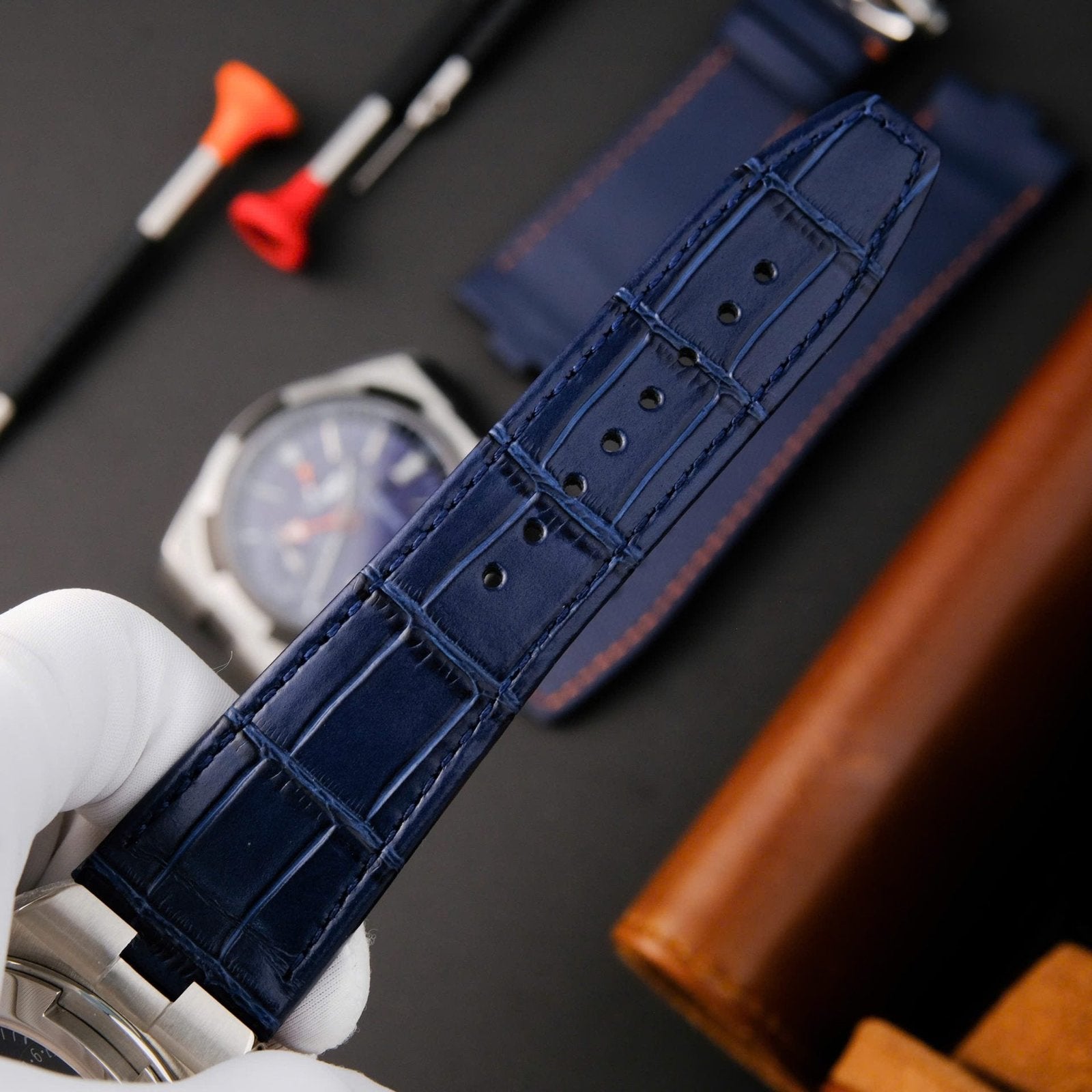 Vacheron Constantin Overseas Dual Time 7900V Watch Blue Dial 41mm