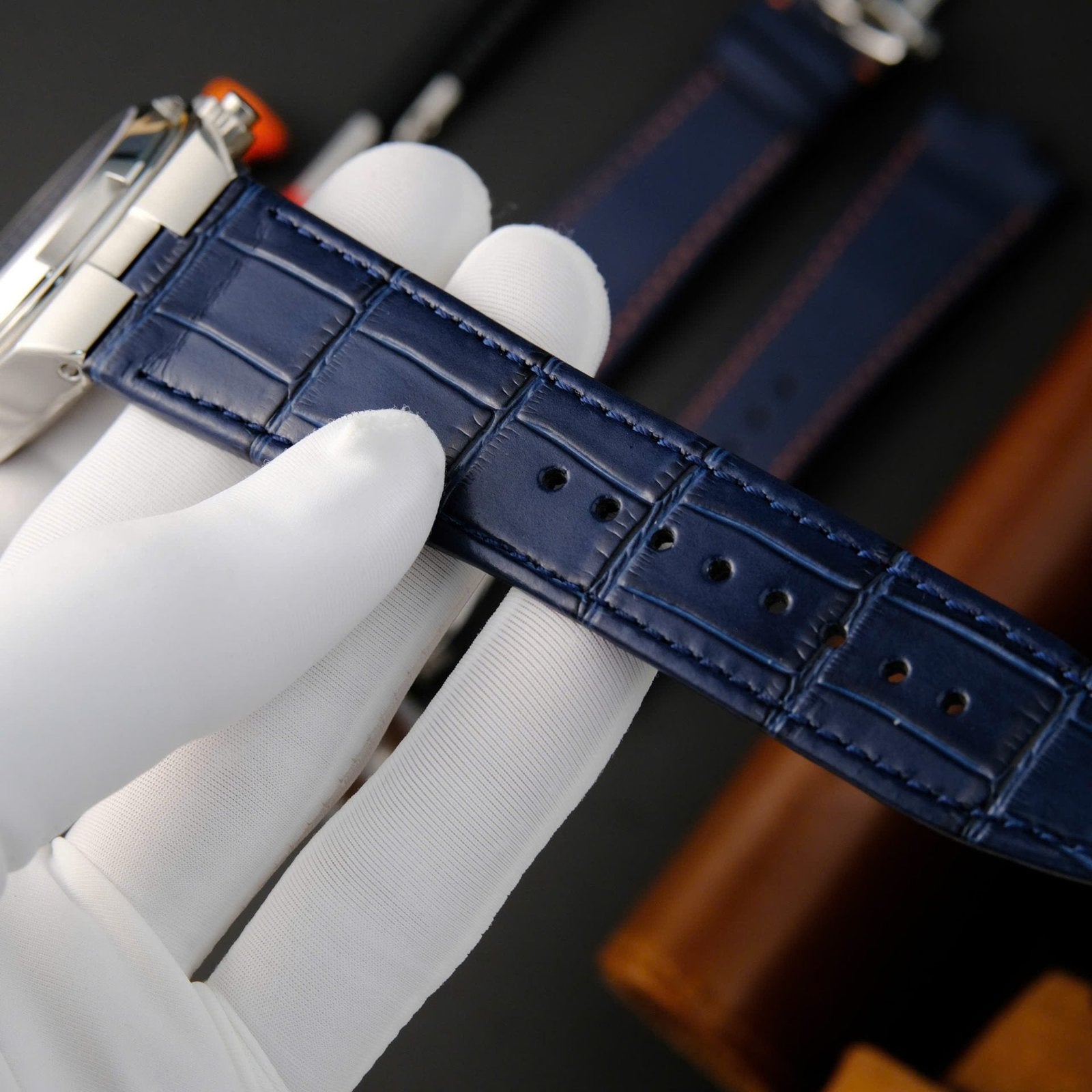 Vacheron Constantin Overseas Dual Time 7900V Watch Blue Dial 41mm