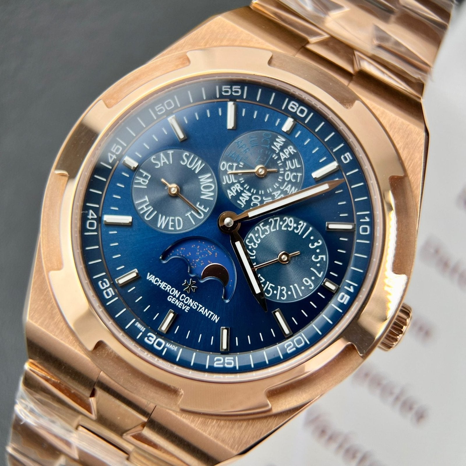 Vacheron Constantin Best Watch Overseas 5500V Dial Blue 42.5mm