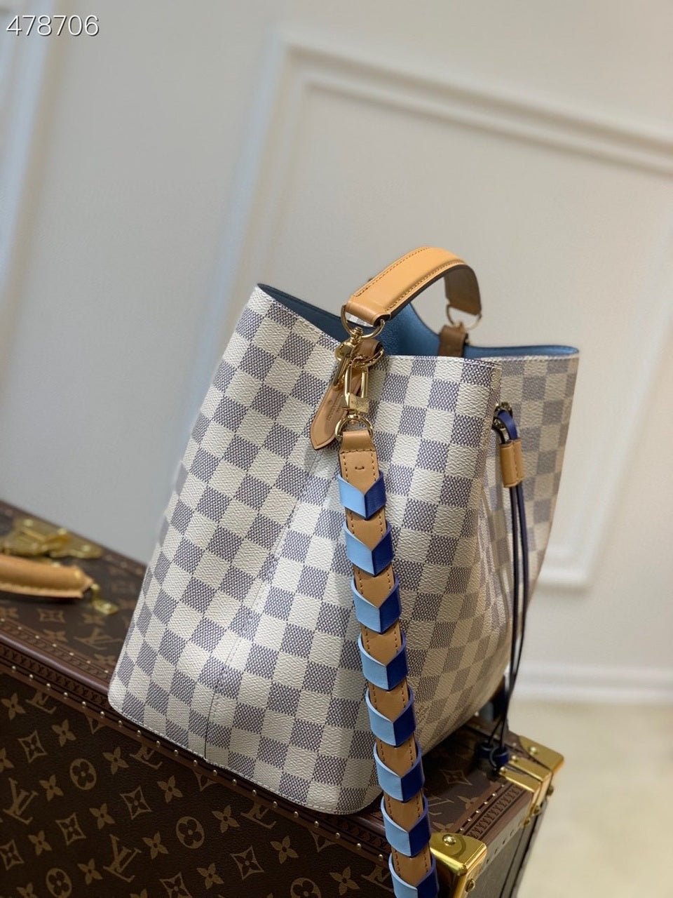 Louis Vuitton NeoNoe Bucket Bag MM Damier Azur Canvas Spring/Summer Collection N50042, Blue