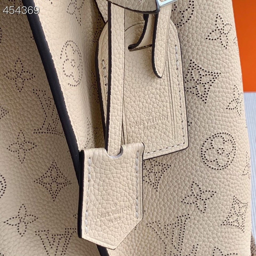 Louis Vuitton Muria Bag 22cm Mahina Calfskin Leather Spring/Summer Collection M55801 Cream