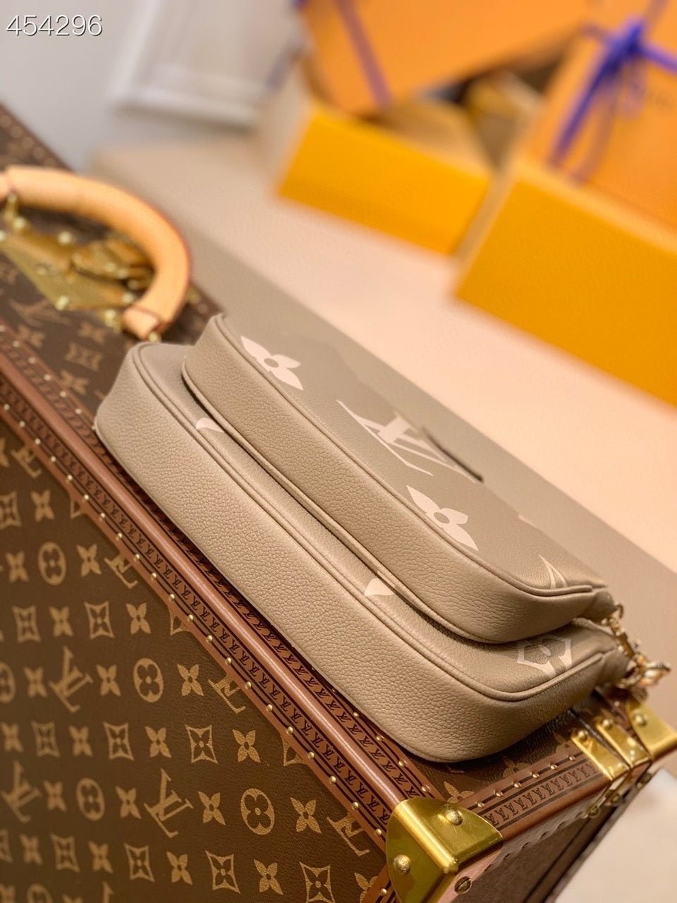 Louis Vuitton Multi Pochette Accessoires Bag 24cm Bi-Color Monogram Empreinte Spring/Summer Collection M45777 Galet