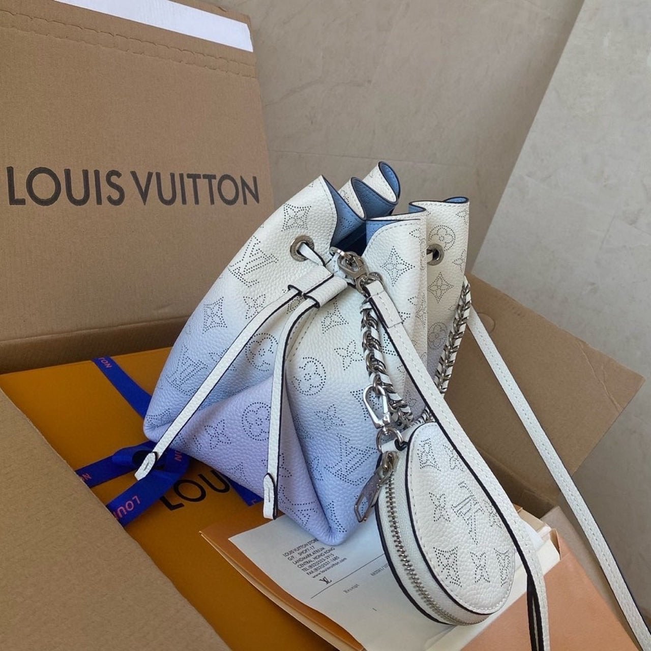 Louis Vuitton Bella Bucket Bag 22cm Mahina Calfskin Leather Spring/Summer Collection M57855 Light Blue