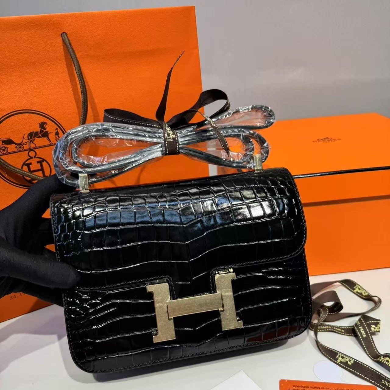 Hermes Constance 23 Pattern Crocodile Black For Women, Women’s Handbags, Shoulder Bag 9in/23cm