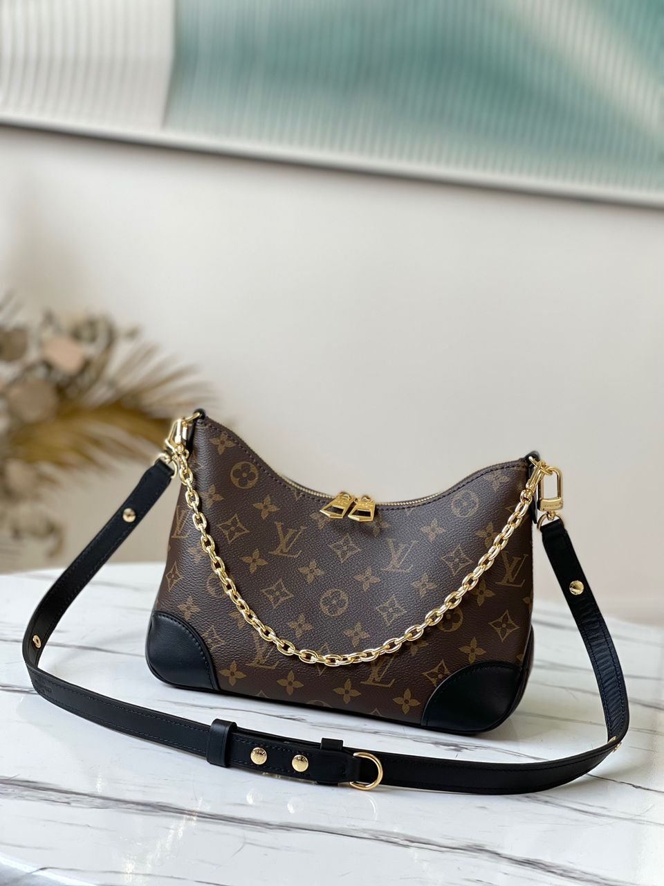 Louis Vuitton Odeon Monogram Canvas 25cm BlackLouis Vuitton Odeon Monogram Canvas 25cm Black