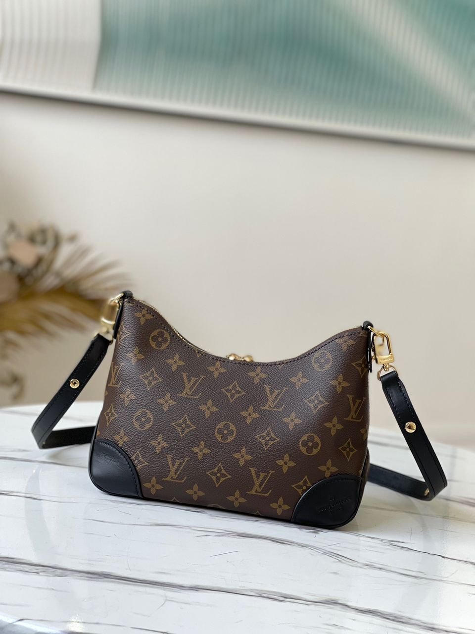 Louis Vuitton Odeon Monogram Canvas 25cm BlackLouis Vuitton Odeon Monogram Canvas 25cm Black
