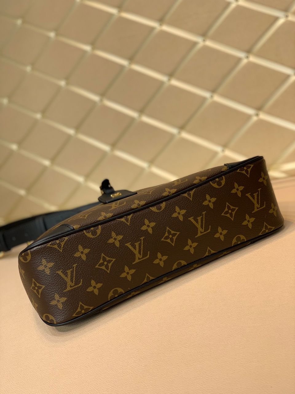 Louis Vuitton Handle Bag 28cm Brown