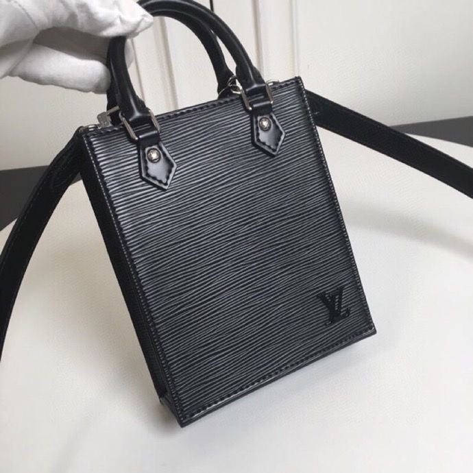 Louis Vuitton Petit Sac Plat 14cm