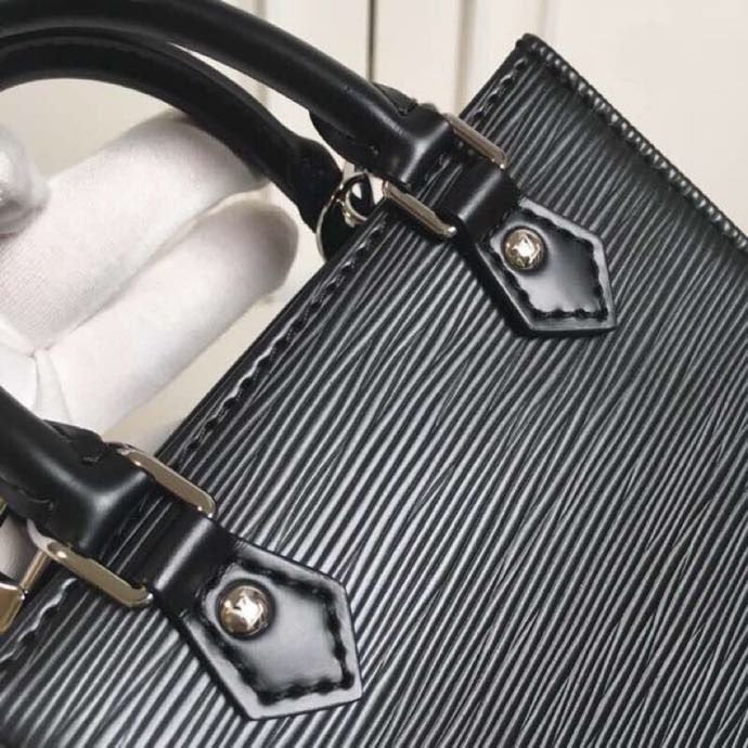 Louis Vuitton Petit Sac Plat 14cm
