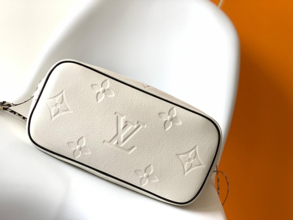 Louis Vuitton Neverfull MM Monogram Empreinte 31cm White