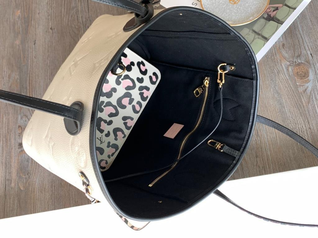 Louis Vuitton Neverfull MM Monogram Empreinte 31cm White