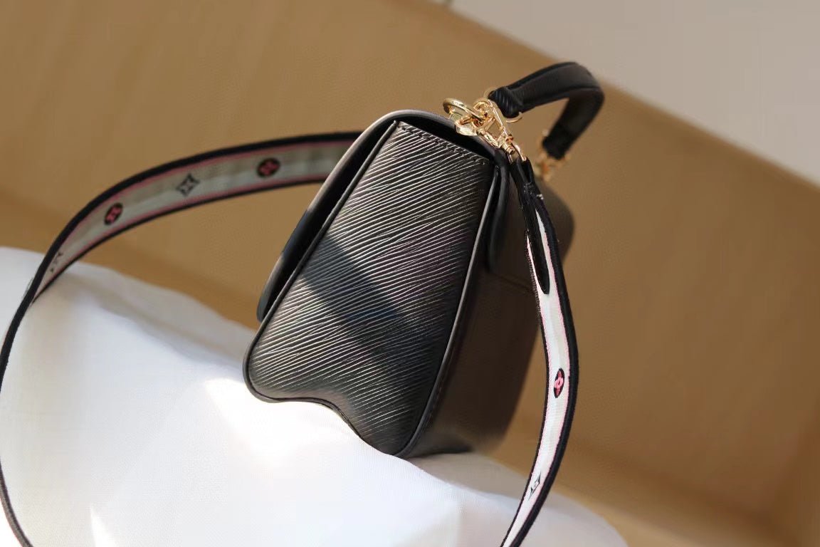 Louis Vuitton Twist MM Bag 23cm Epi Canvas Leather Spring/Summer Collection M57505, Black
