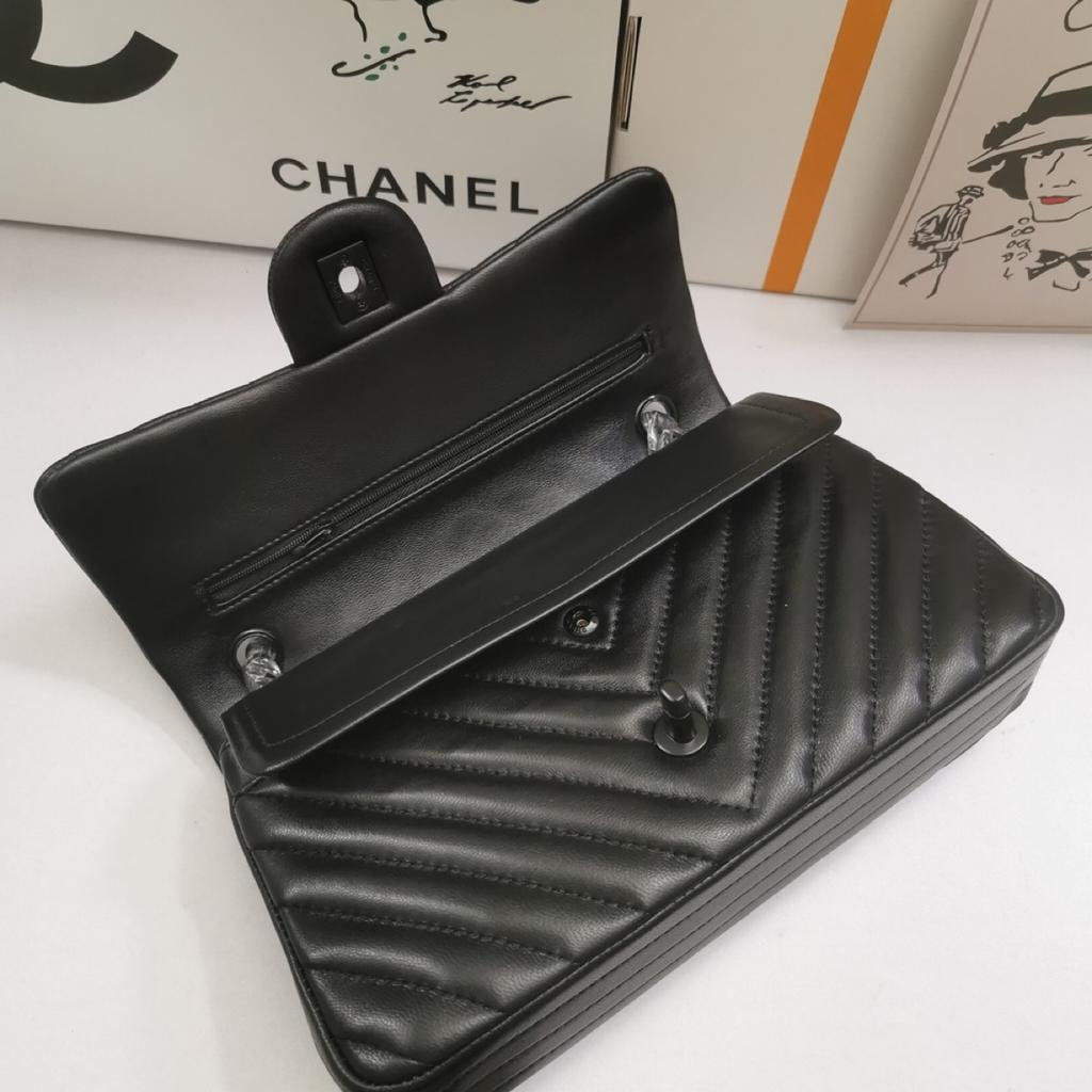 Chanel Flap Bag Black 26cm
