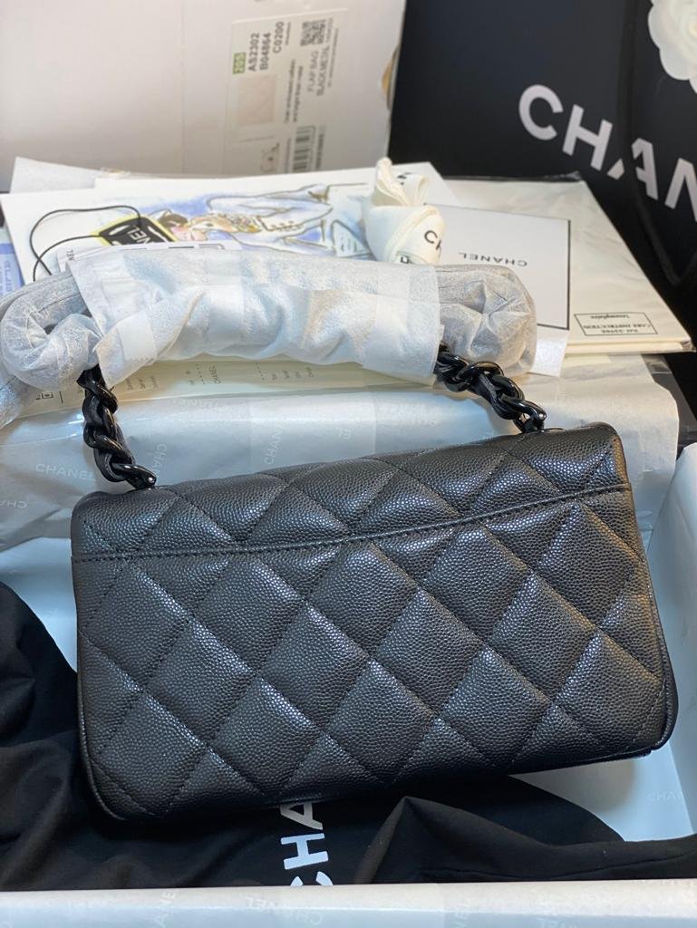 Chanel Classic Flap Bag 20cm Black