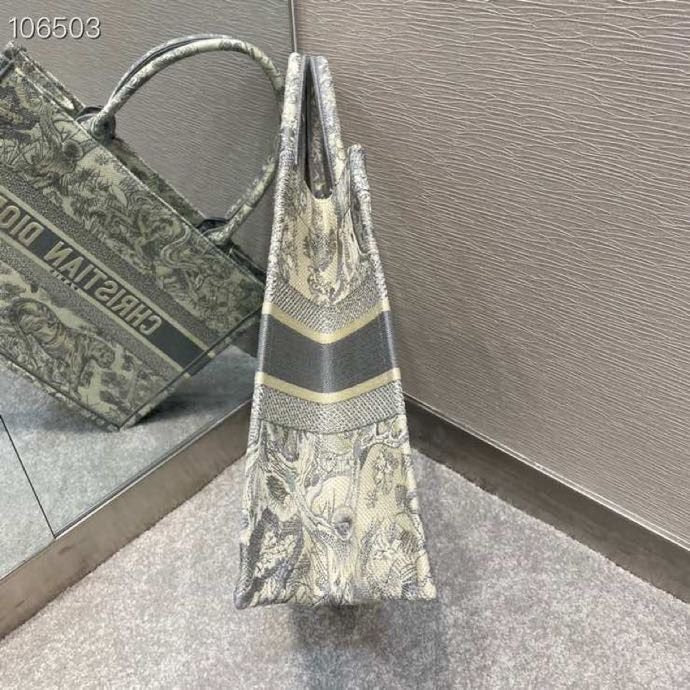 Christian Dior White Handle Bag 37cm