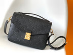 Louis Vuitton Pochette Métis Handbag M41487 29cm Black