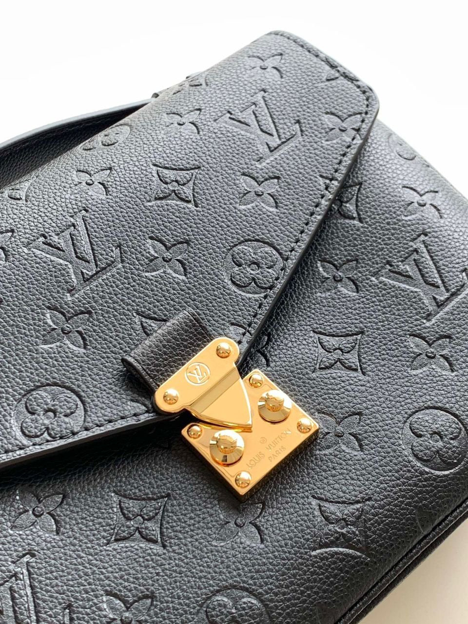 Louis Vuitton Pochette Métis Handbag M41487 29cm Black